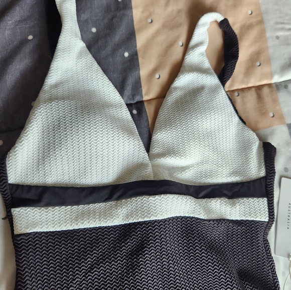 Seafolly Australia Slice Of Splice Deep V Neck One Piece Size US 4 NWT - Picture 6 of 13